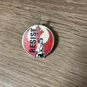 Star wars Resist pin - Last Jedi